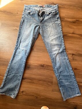GAP Women’s Light Blue Flare Jeans